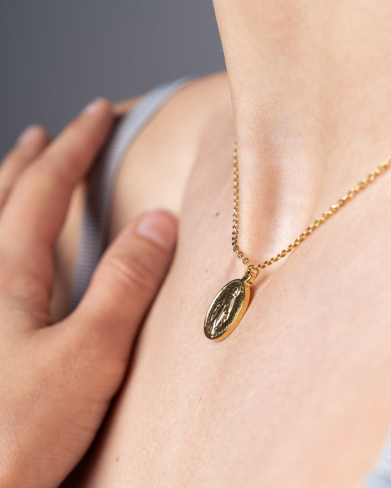 Collares - Collar virgen María - Everyday jewels to inspire | TAGSS