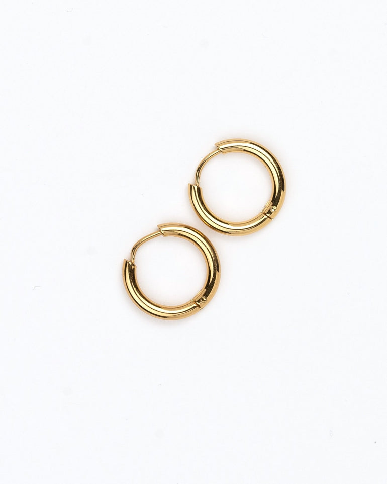Pendientes - Pendientes golden hoops 1,3cm - Everyday jewels to inspire | TAGSS