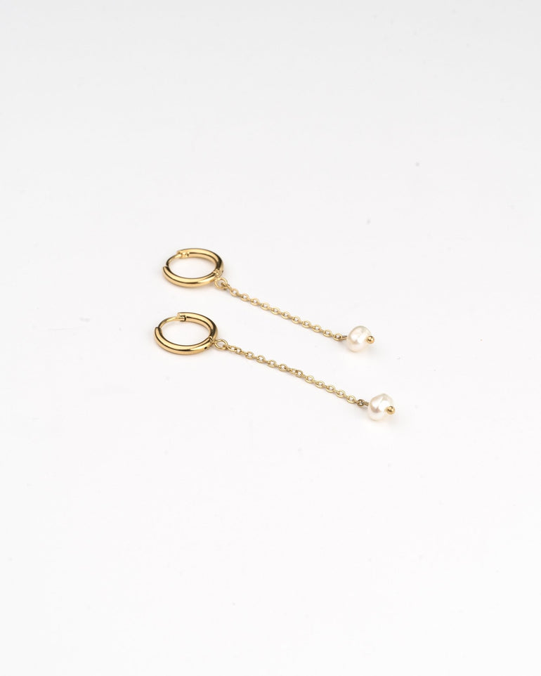 Pendientes - Pendientes golden pearl chain - Everyday jewels to inspire | TAGSS